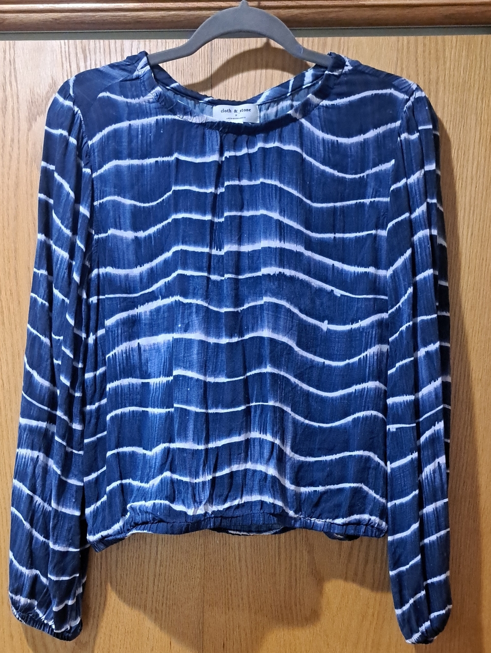 Anthropologie Cloth & Stone Navy White Wave-Stripe Long Sleeve Blouse